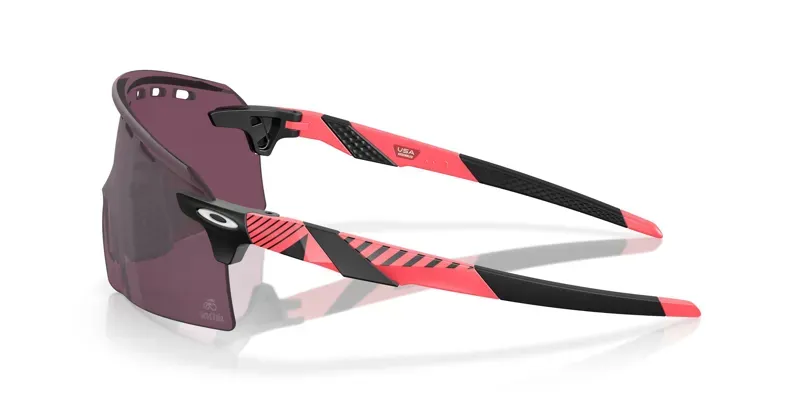 Oakley Encoder Strike Vented OO9235-16 In Giro Pink Stripes/Prizm Road Black-2