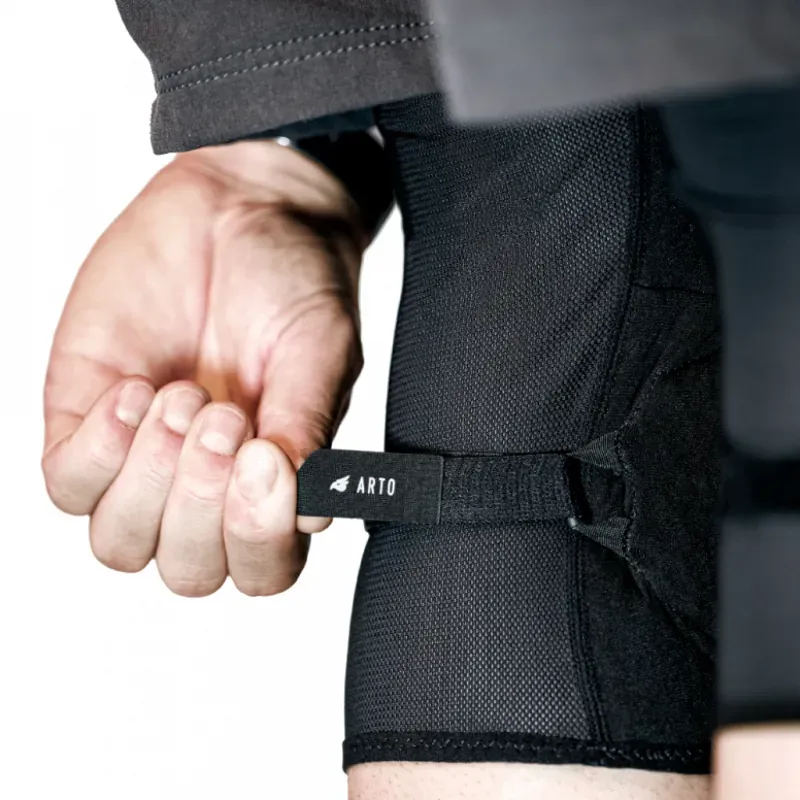 Bluegrass Arto Knee Pads Black-3