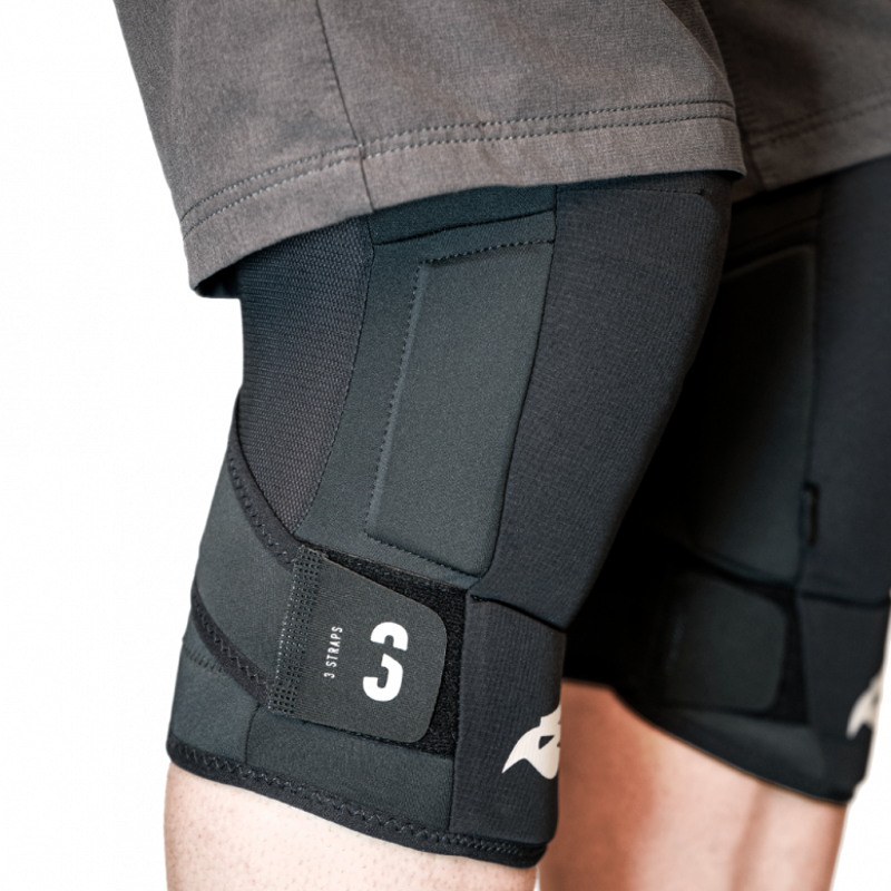 Bluegrass 3Strap Knee Pads Black-1