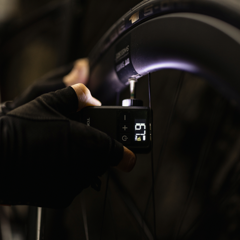 Topeak E-Booster Digital Mini Black Electric Pump-5