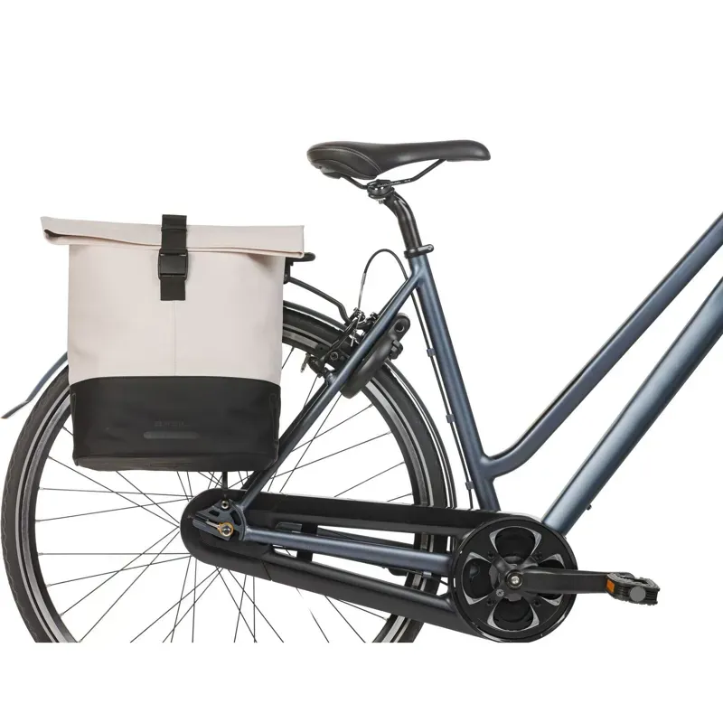 Basil Cove 28-32l Double Pannier Bag in Off-White/Black-5