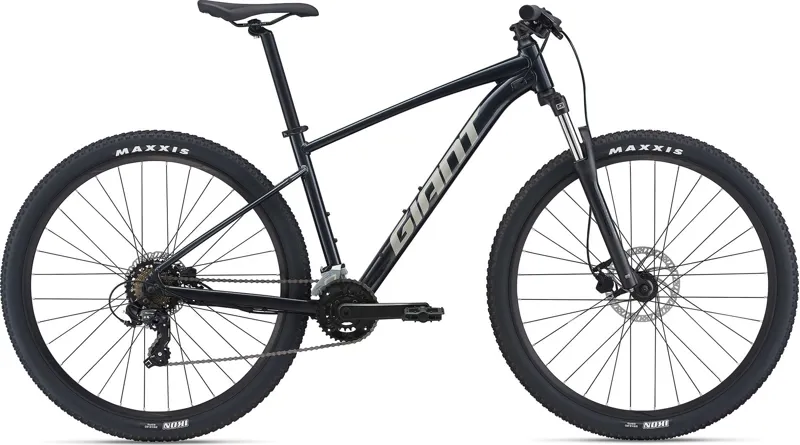 2021 Giant Talon 3 Mountain Bike in Black 
