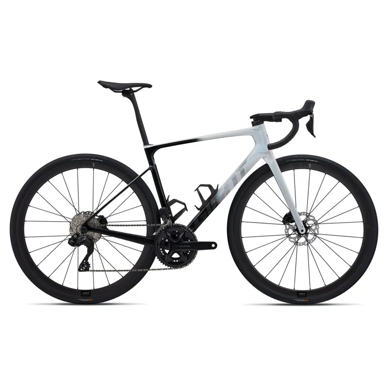 Giant Defy Advanced Pro 1 Road Bike in Unicorn White
