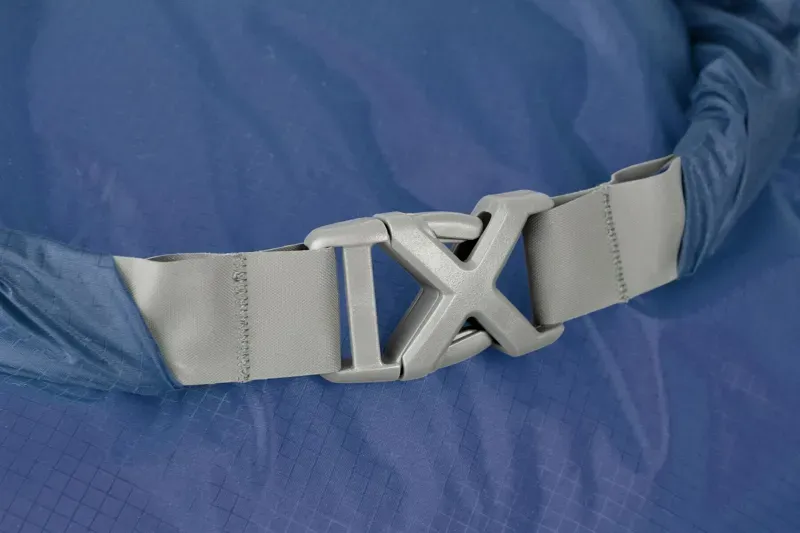 Lifeventure Ultralight 10l Dry Bag in Blue-2