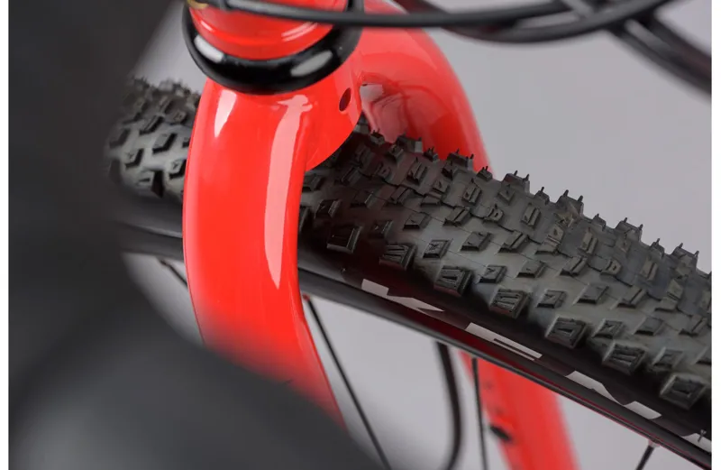 2021 Genesis Croix De Fer 20 Steel Gravel Bike in Red-4