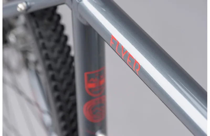 2021 Genesis Flyer Gravel Bike in Grey-8