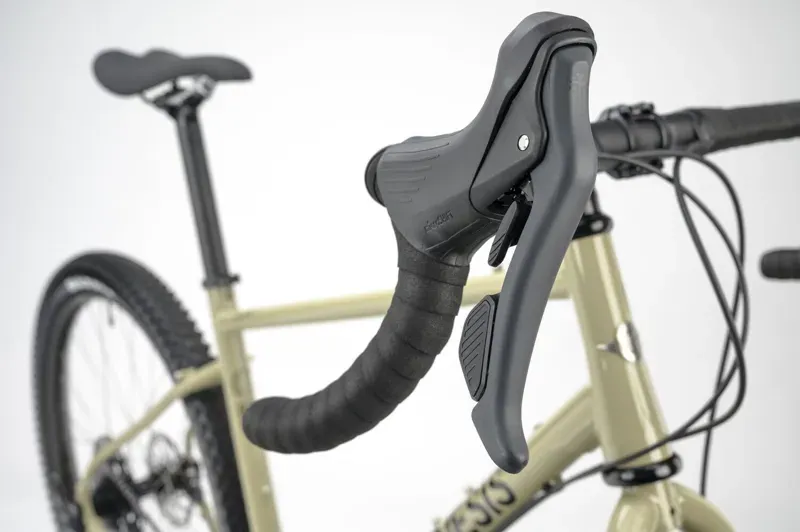 Genesis Vagabond 10 Gravel Bike in Rolling Bones-12