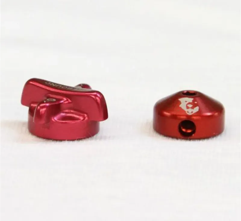 Wolf Tooth Rebound Knobs in Red