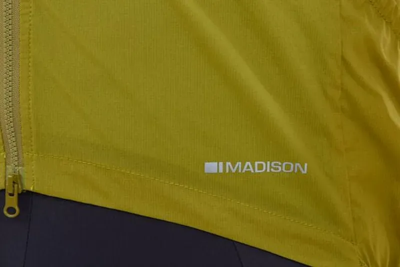 Madison Roam Men's Windproof Packable Primaloft Gilet moss green-1