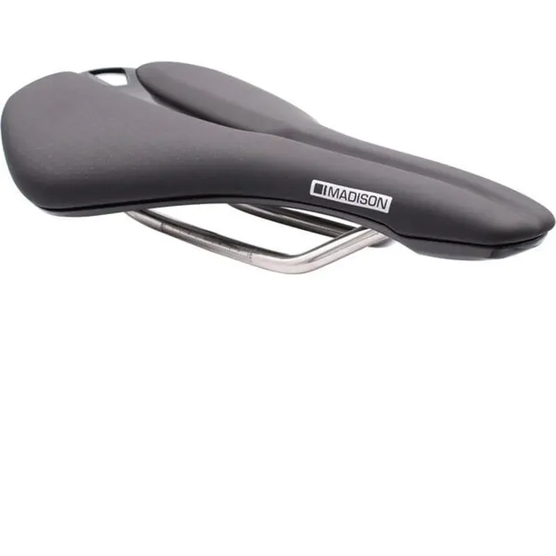 Madison SADDLE Flux Aero Short Alloy Ti Rail Black 142 mm x 242 mm