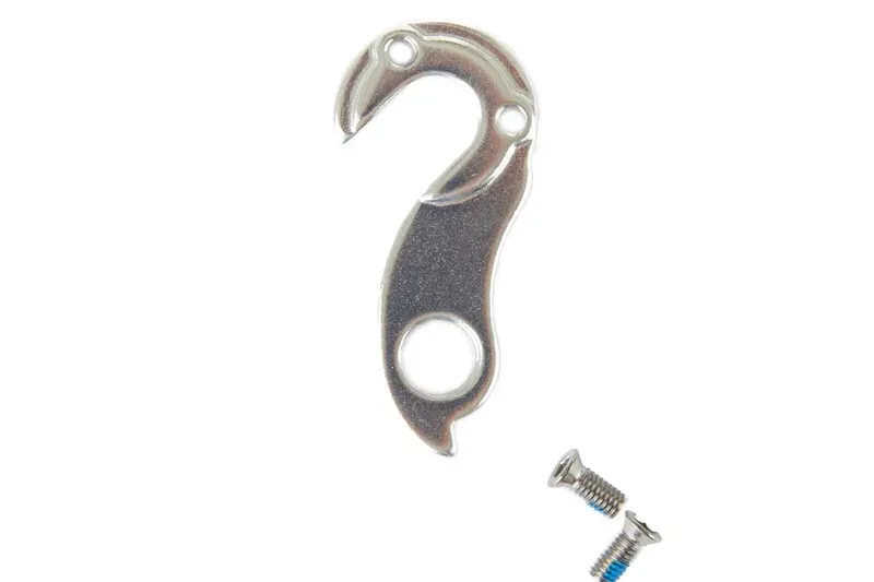 Saracen Hanger 14