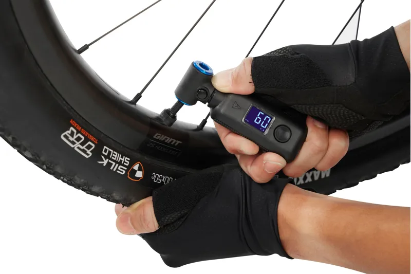 Giant Control Digital Gauge Mini pump-1