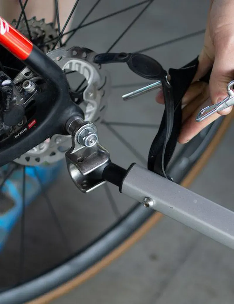 Thru Axle For Kid Trailers-1