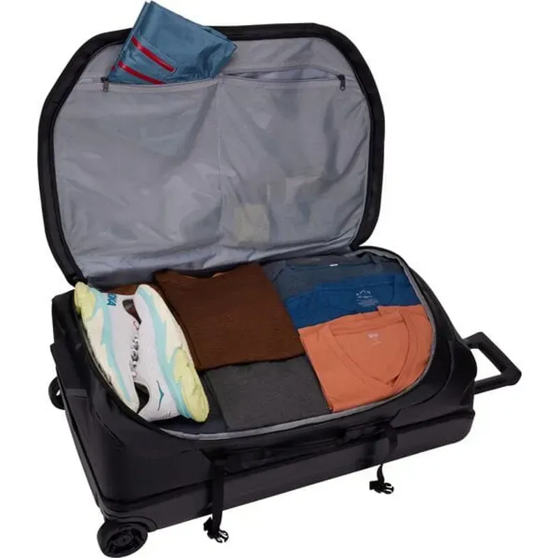 Thule Chasm 40l Rolling Duffel Bag in Black-3