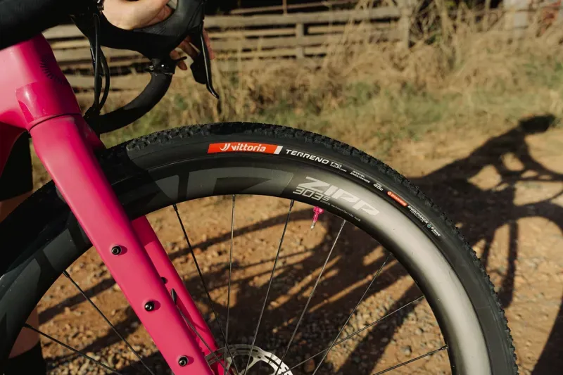 Vittoria  Terreno T70 Coarse Loose 700 Gravel Endurance Full Black G2.0 Tubeless Ready-3